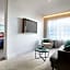 Next Hotel Melbourne, Curio Collection by Hilton