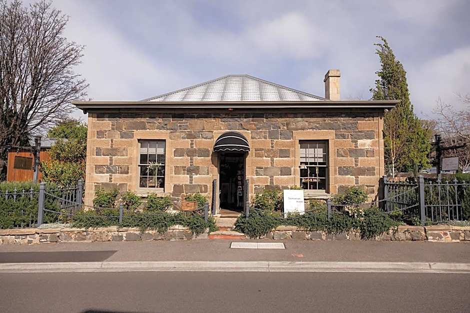 Connage - Historic Battery Point Police Station