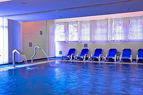Suite with Spa Package