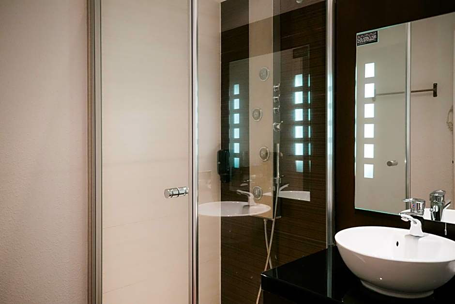 Zenia Hotel & Spa