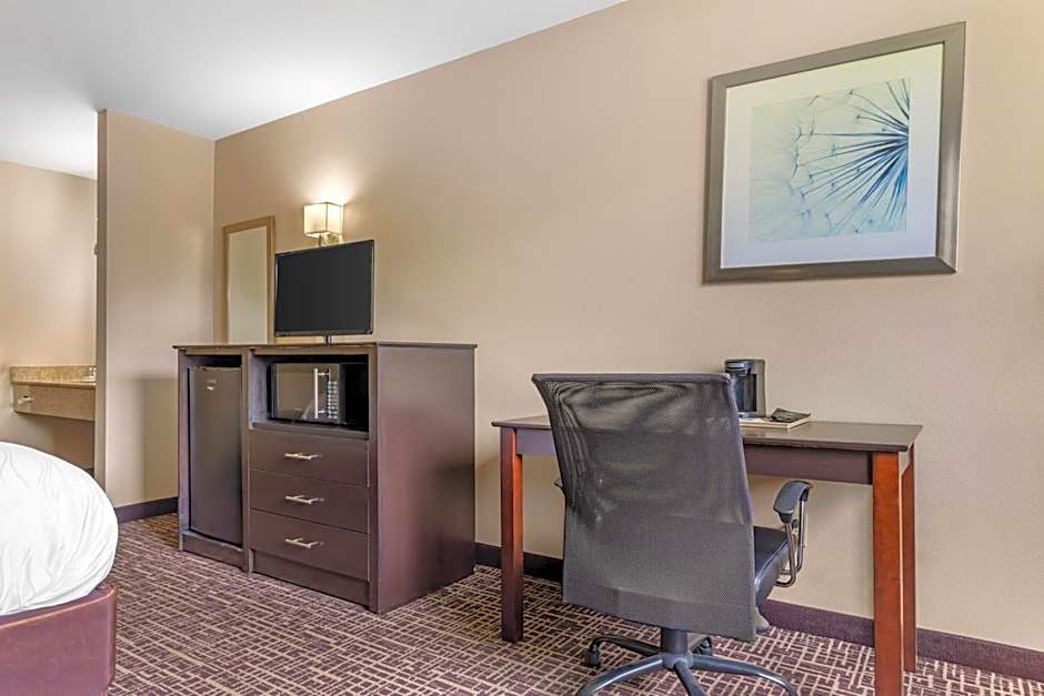 Quality Inn & Suites Caseyville - St. Louis