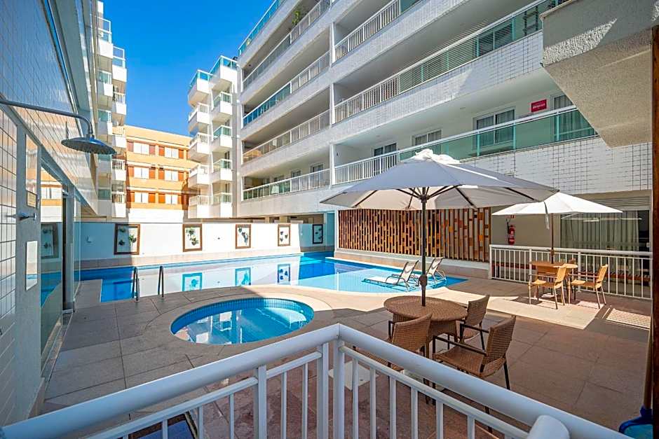 Cf06 apto 3 quartos a 150m Praia do Forte!