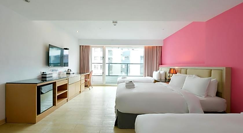 Champs Elysees Hotel