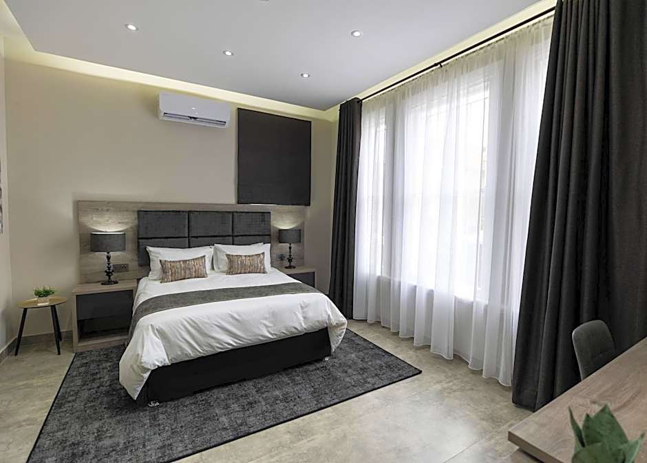 Luxe Suites Boutique Hotel