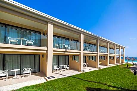 Garden View King Bed