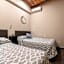 205 Zocalo Cathedral 2bdrmB 2Bath fits 10 AC Apt