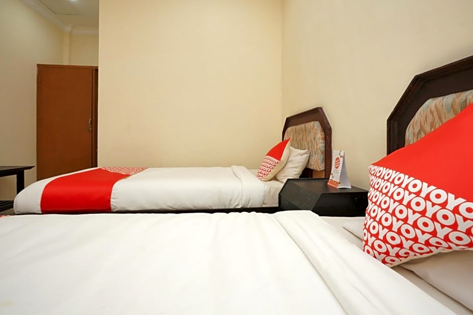 OYO 2003 Female Guest House