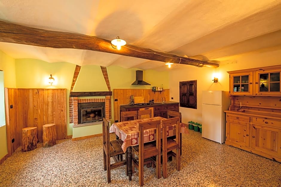 B&B IDUEVAGAMONDI immerso nel bosco tra le MONTAGNE con area benessere come EXTRA