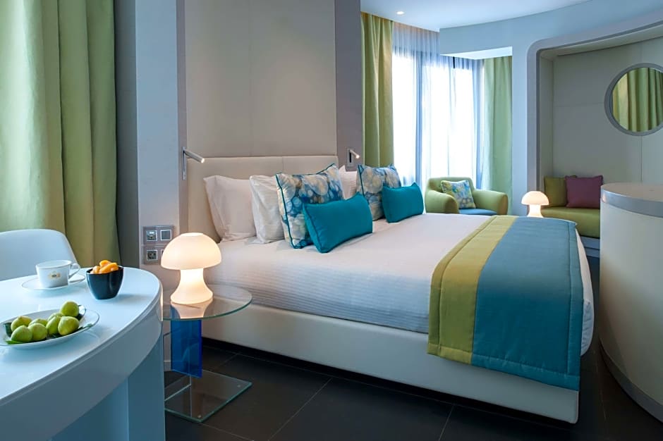 Le Bristol Hotel