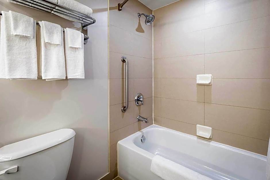 Holiday Inn Express Hotel & Suites Kingston By IHG