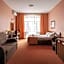 Paria Hotel