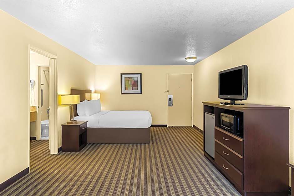 Quality Inn & Suites Vancouver - Hazel Dell