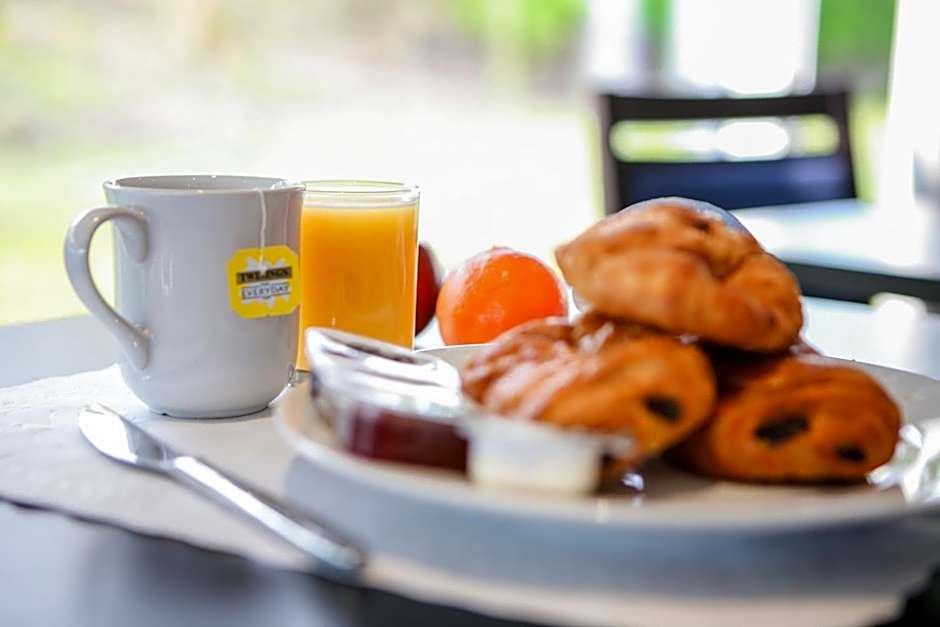 Holiday Inn Express Manchester Airport By IHG