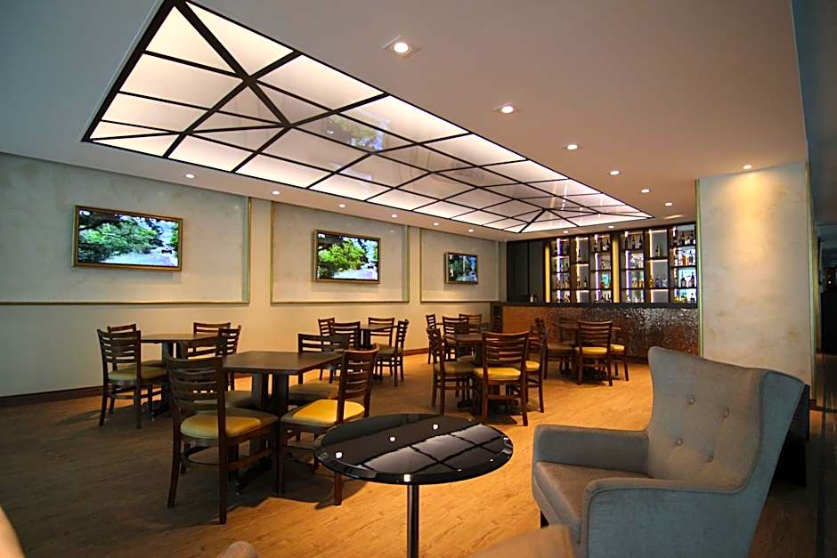 Nacional Inn Poços de Caldas - Lazer completo e Gastronomia no Centro