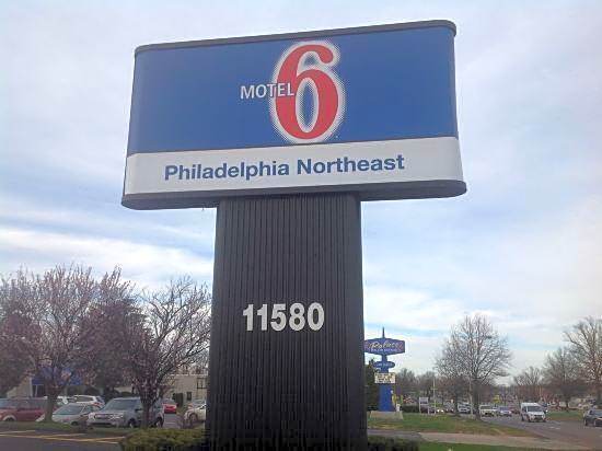 Red Carpet Inn & Suites Northeast Philadelphia