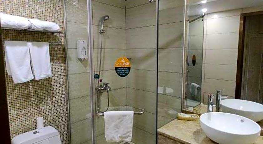 GreenTree Inn Huzhou South Street Chaoyin Bridge Business Hotel