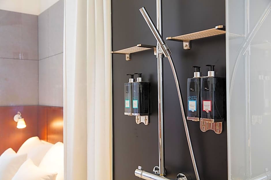Ruby Lilly Hotel Munich