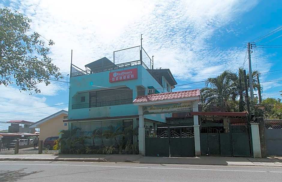 RedDoorz at Maanyag Pension House Mandaue