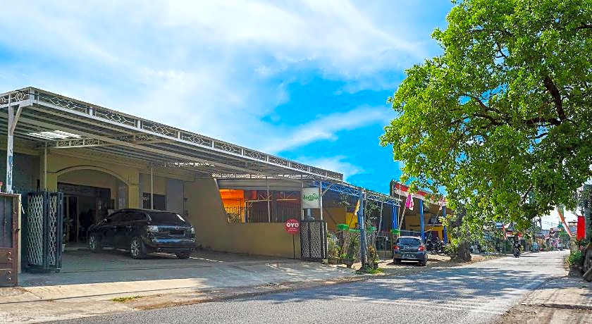 Flagship 90723 Berlima Guest House Syariah