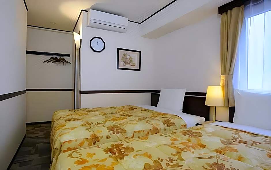 Toyoko Inn Tsuruga Ekimae