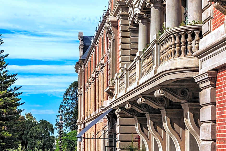 COMO The Treasury