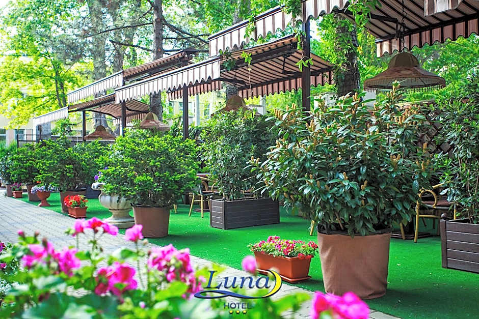 Luna Hotel