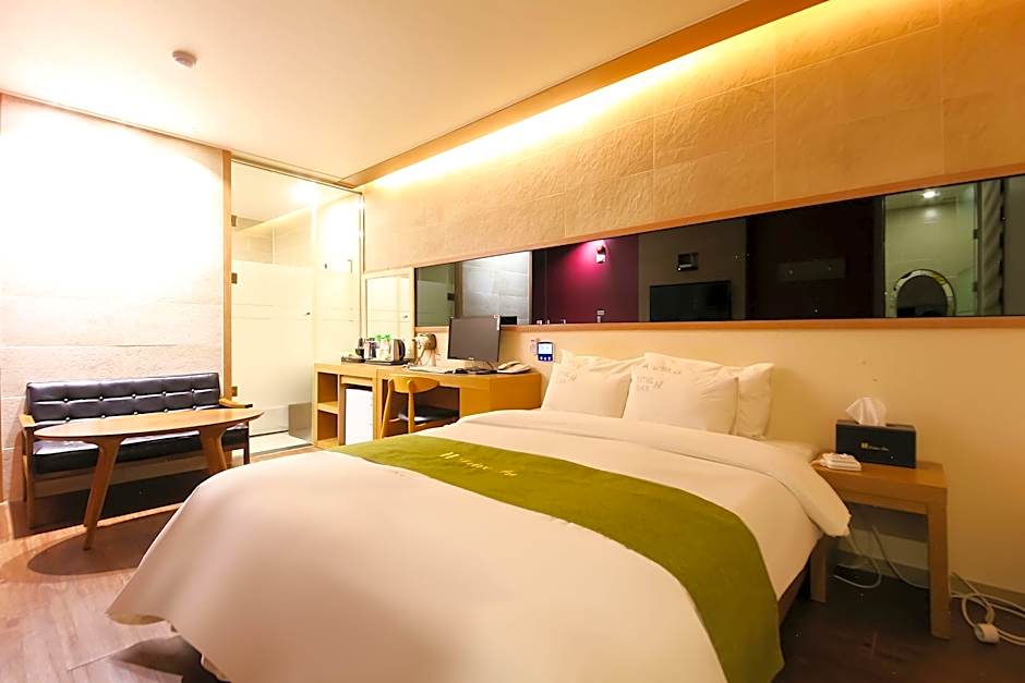 Wanju H Self check-in Motel