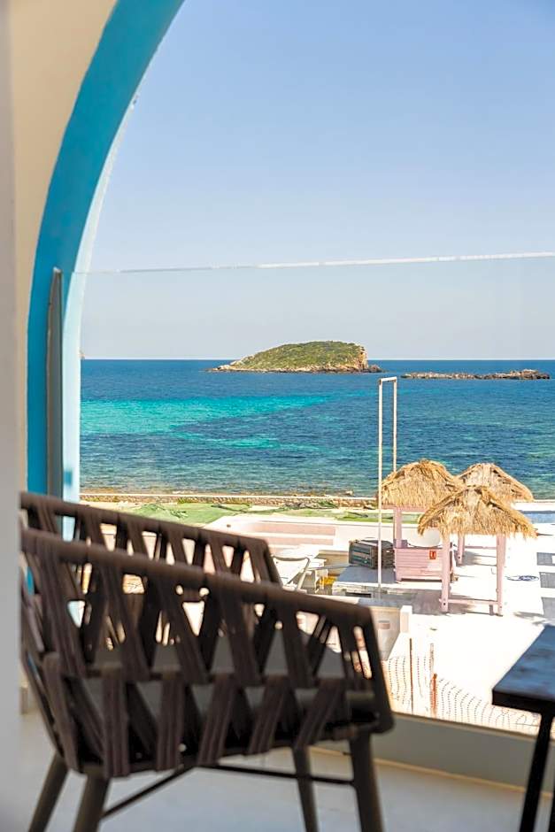 Outsite Ibiza - Work, Connect, Explore