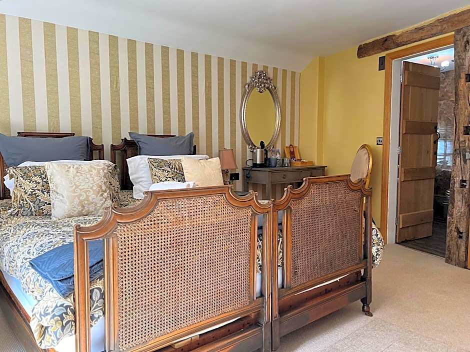 The Bridge House Restaurant and Hotel