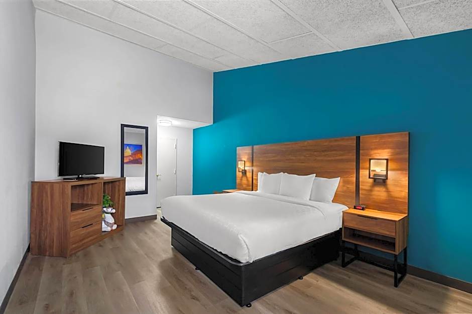 Clarion Inn Falls Church-Arlington