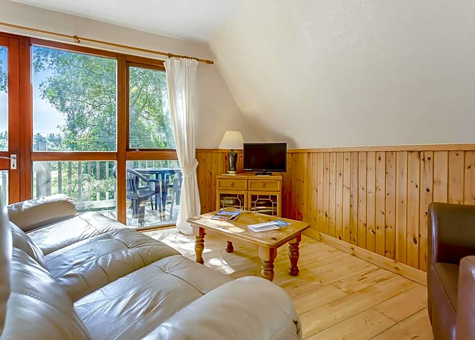 Delny Highland Lodges