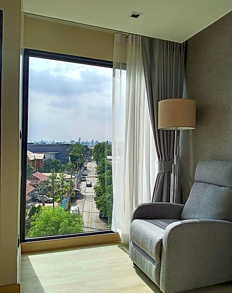 The 9 Residence Hotel