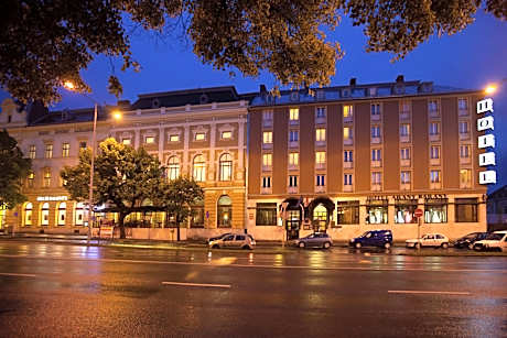 Arany Bárány Hotel