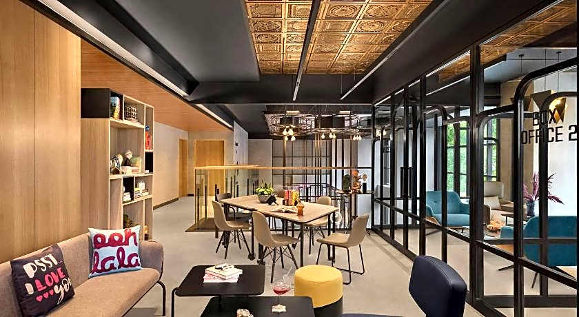 Moxy Mumbai Andheri West