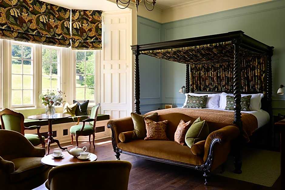 Dumbleton Hall
