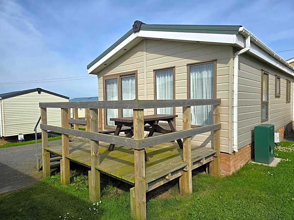 Castaways Holiday Park