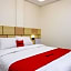 RedDoorz Plus near Pasar Gede Solo