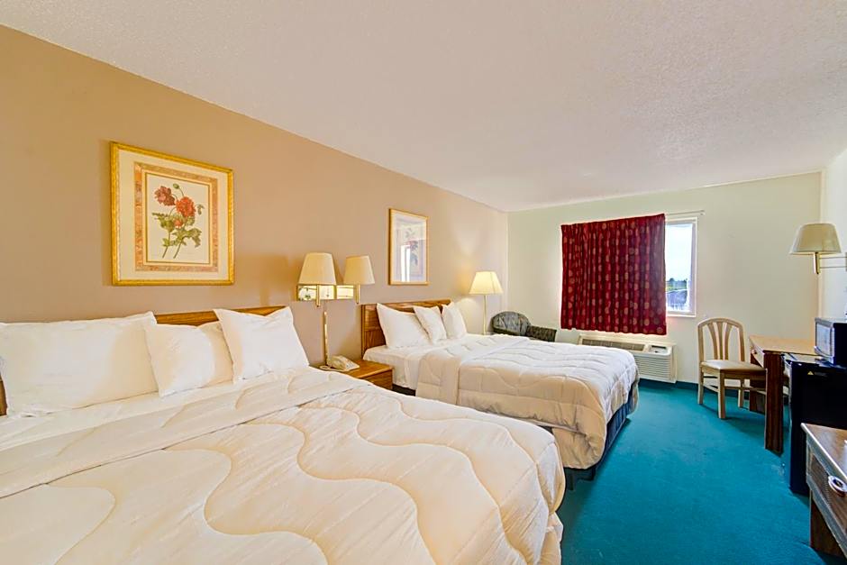 Capital O Amerihost Inn and Suites Mexico Hwy 54 MO