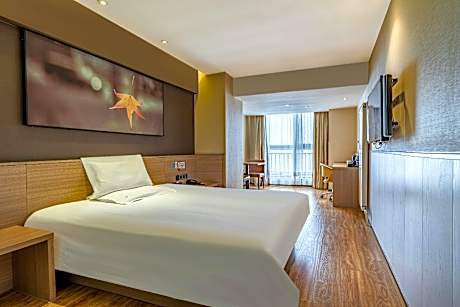 IU Compact U S Bed Room