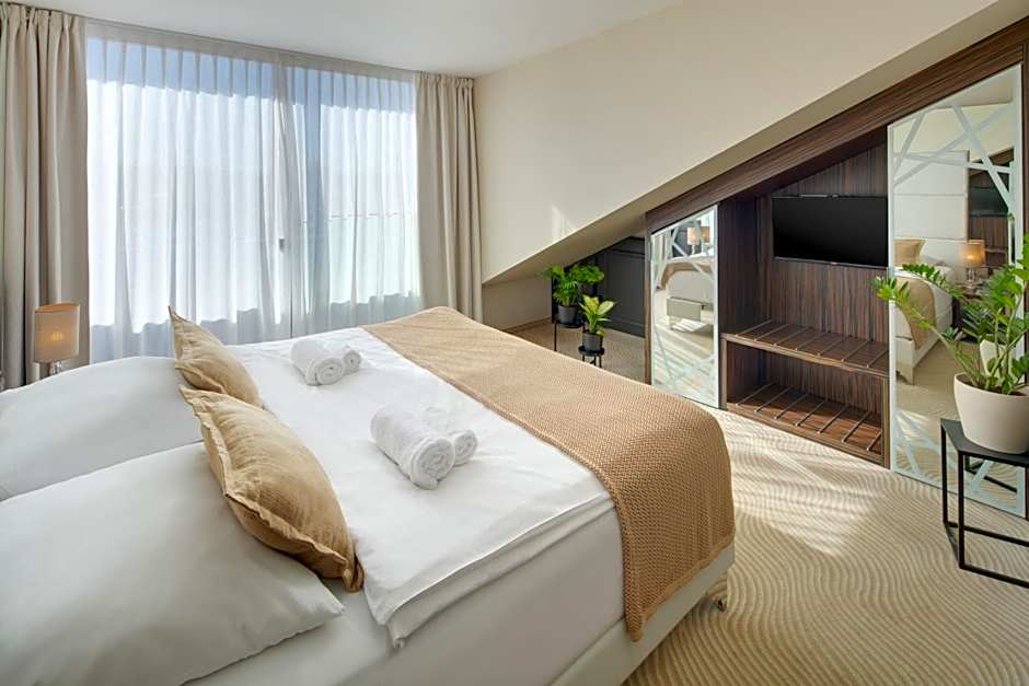 Wenceslas Hotel & Apartments