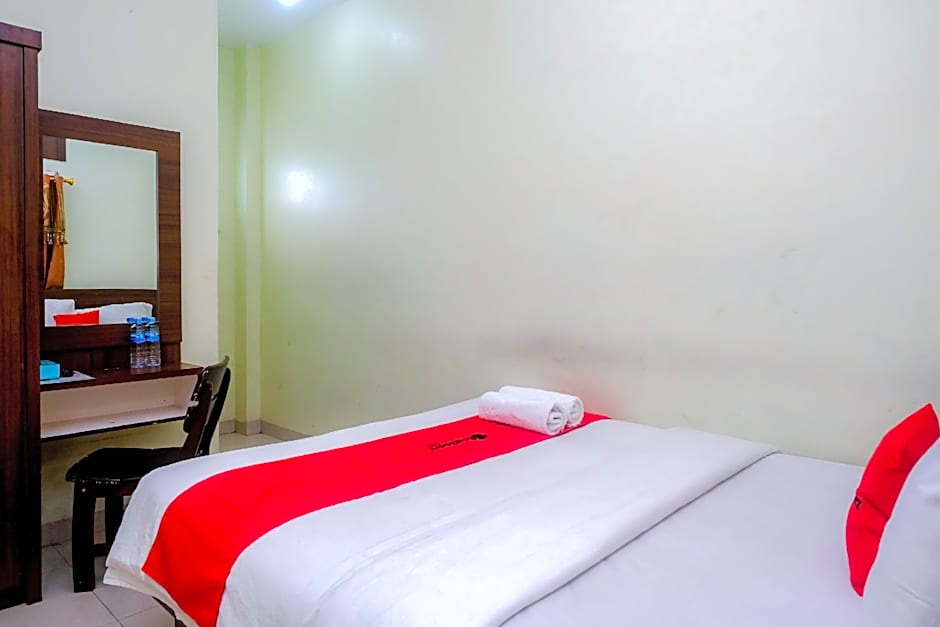 RedDoorz @ Teratai Homestay Medan Amplas
