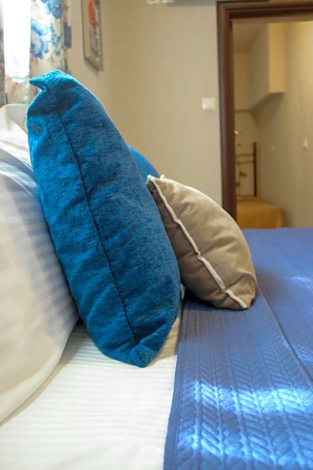 Studios Liotrivi Ouranoupolis