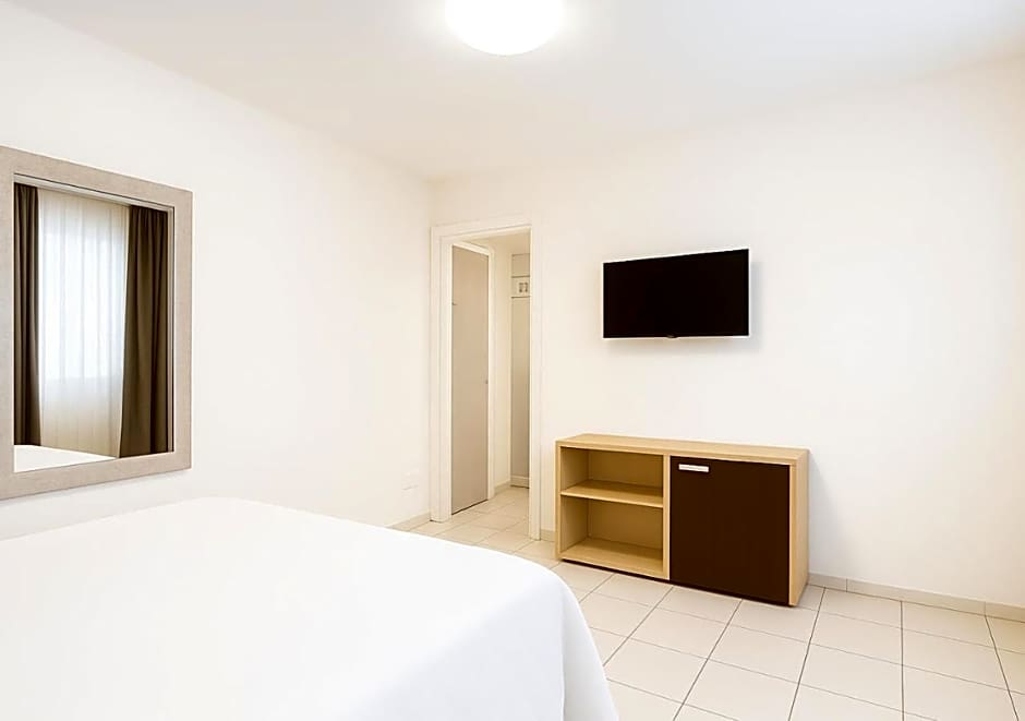 Sechi Hotel Milano with parking