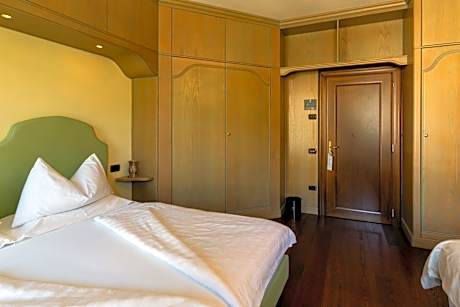 Double or Twin Room with Balcony
