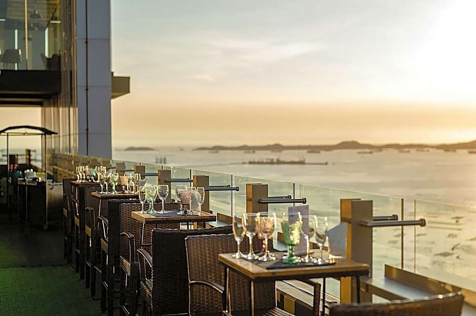 Oakwood Hotel & Residence Sri Racha