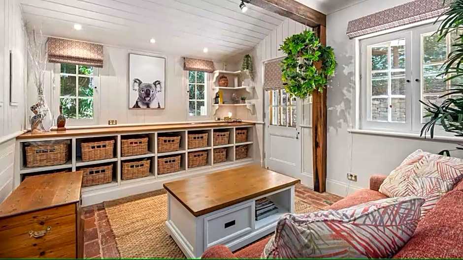 FROGWELL HOLLOW immerse into an idyllic fairytale