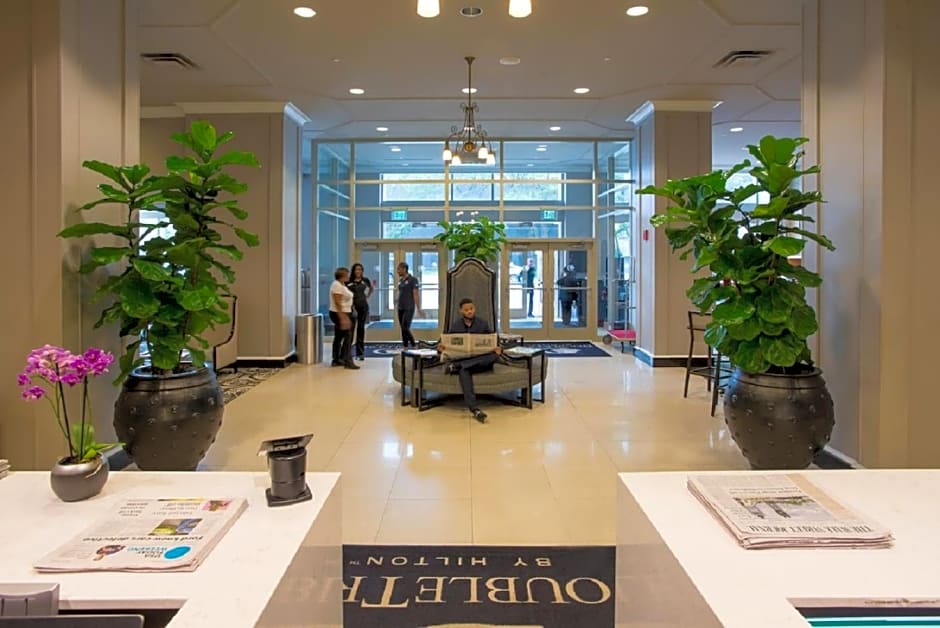 DoubleTree Suites by Hilton Detroit Downtown - Fort Shelby
