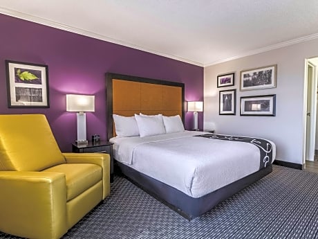 1 King Bed Mobility Accessible Room Non-Smoking