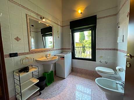 A/7 One-Bedroom Terrace and Lake View