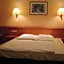 Hotel Opal